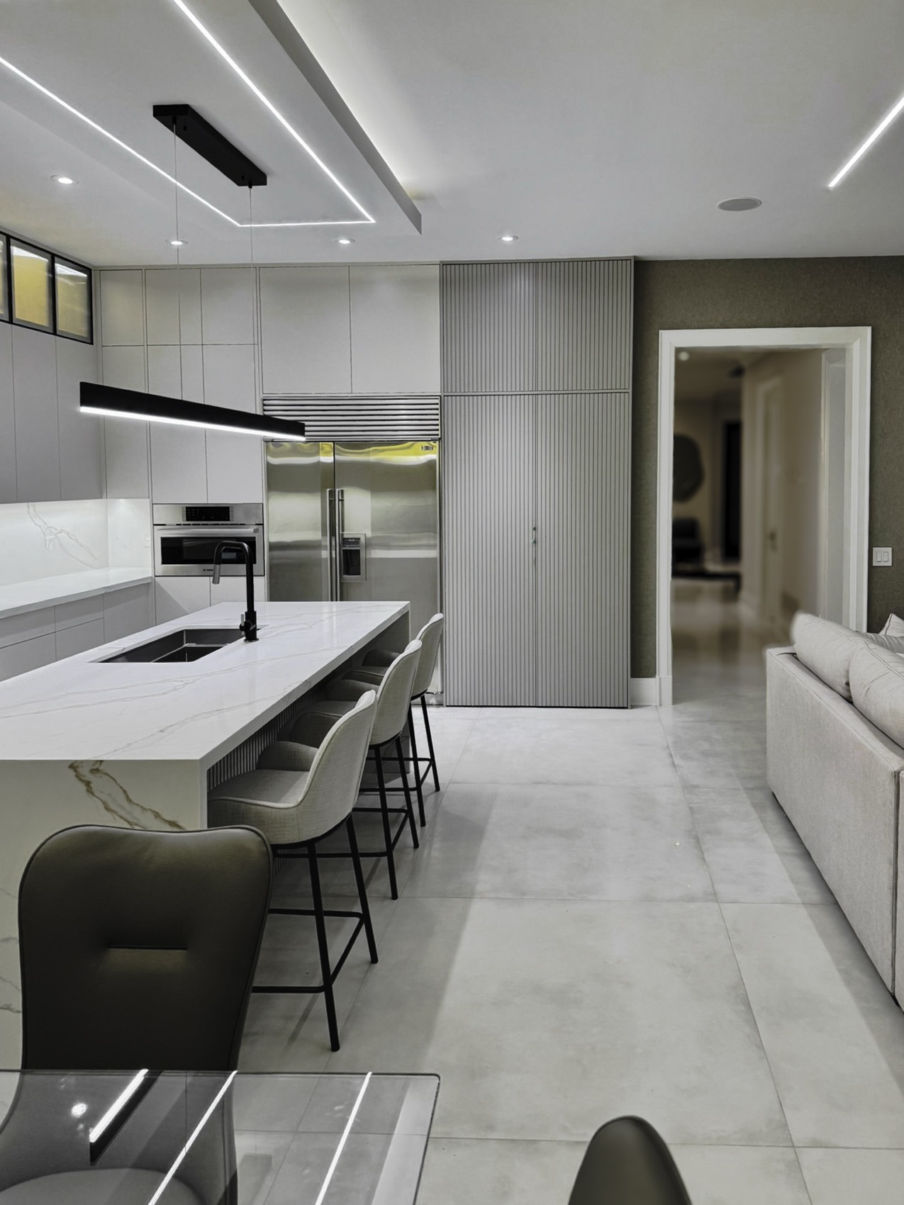 Contemporary Calacatta Kitchen 13