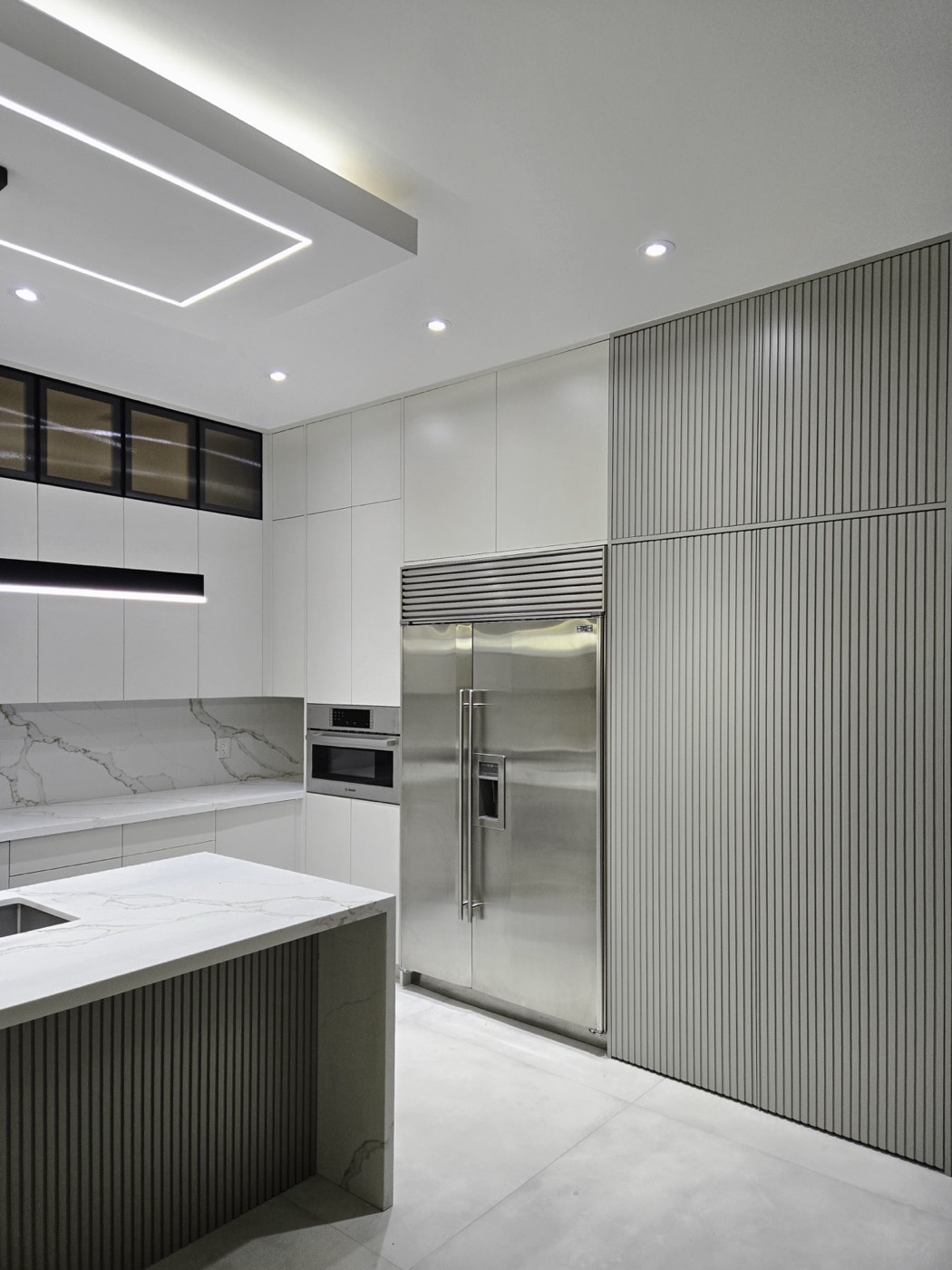 Kitchen Island Ideas: A Design Guide to Size, Seating and Storage for GTA Homes – Panda Reno project photo