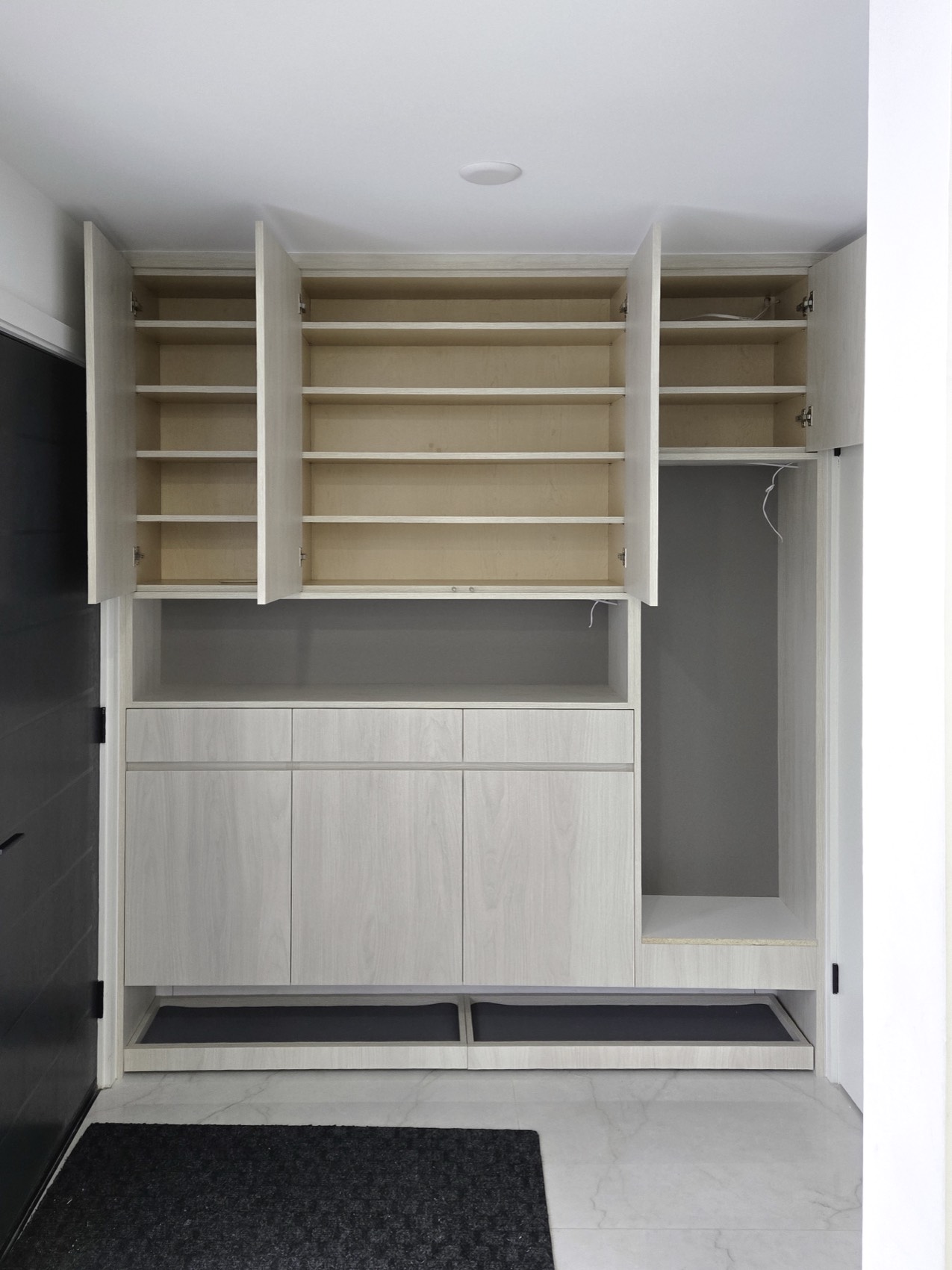 Closets & Wardrobes by Panda Reno 6