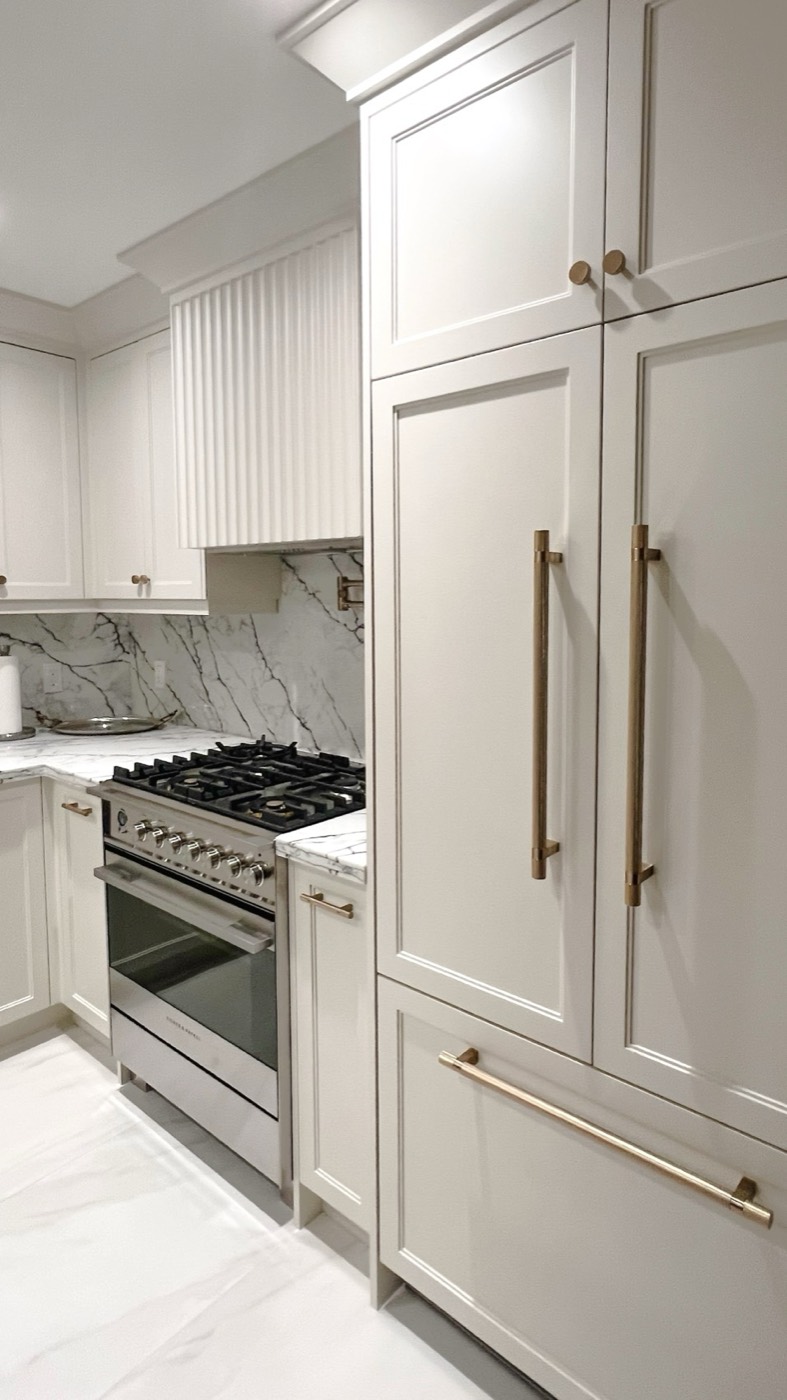 Traditional Cream Kitchen